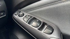 Nissan Juke 1.0 DiG-T 114 N-Connecta 5dr Petrol Hatchback